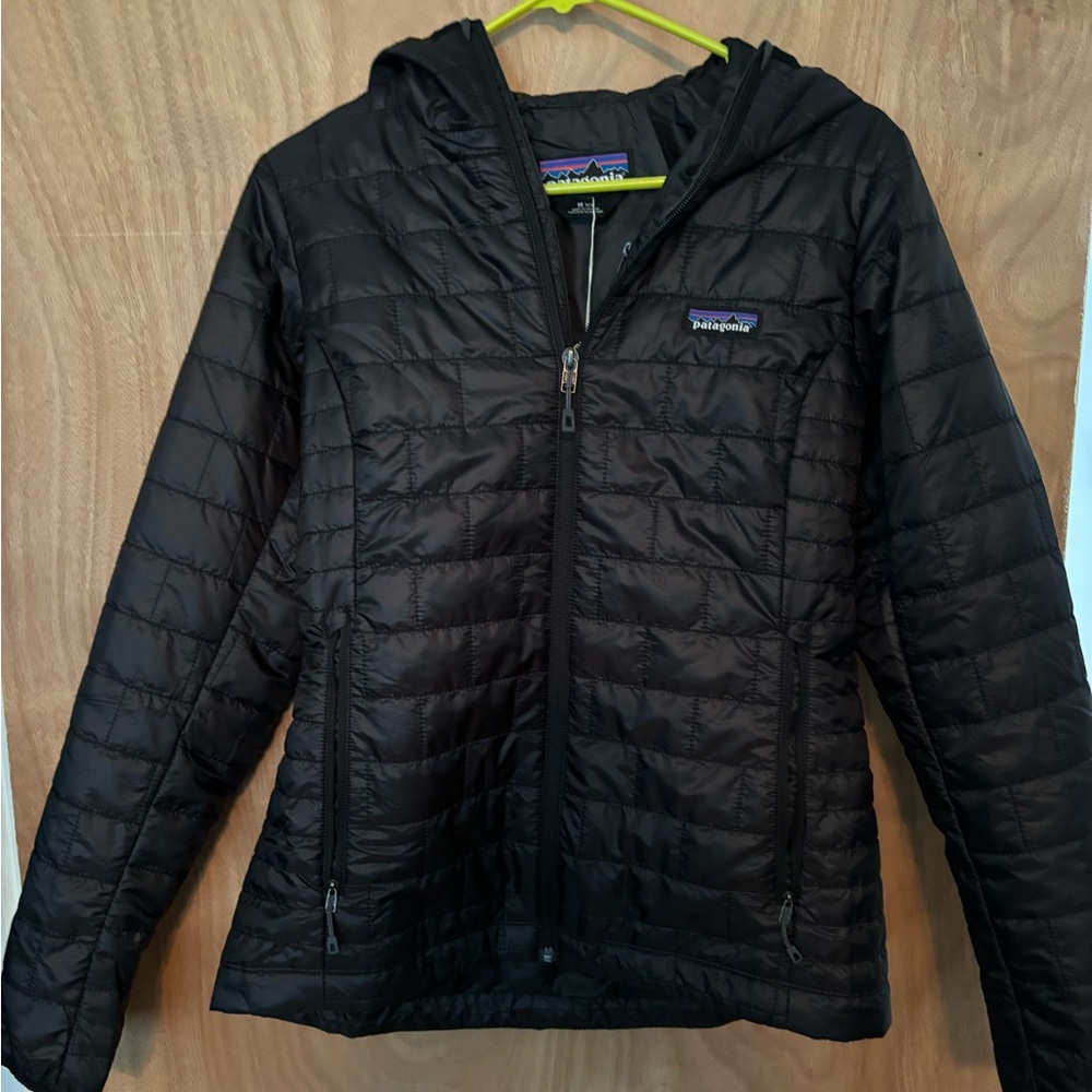Patagonia women’s puffer jacket